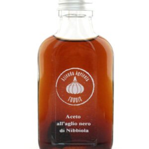 Aceto all'aglio nero